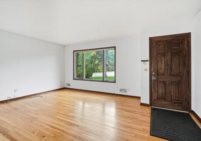 Photo 3 of Single family home for sale at 20480 Idalia Ave, Lakeville, MN 55044 | MLS# 7147902 | Listing updated on 2026-10-05