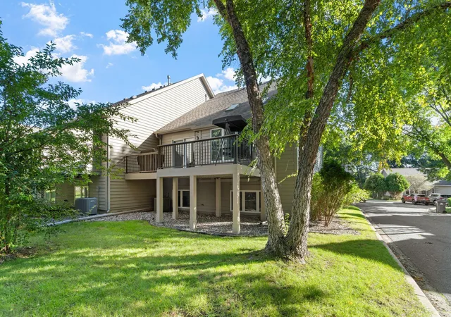 Photo 20 of Single family home for sale at 5428 Rowland Park Rd, Hopkins, MN 55343 | MLS# 7147912 | Listing updated on 2026-10-22