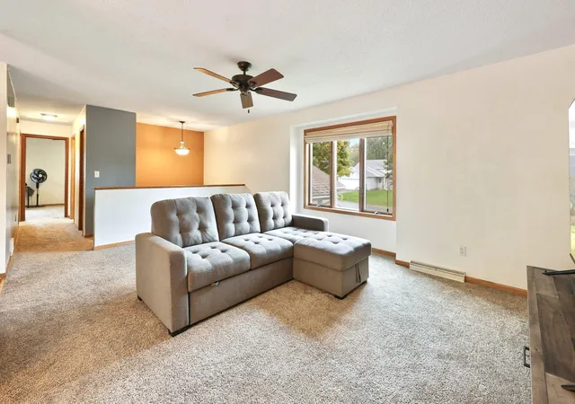 Photo 3 of Single family home for sale at 813 7th Avenue N, Sauk Rapids, MN 56379 | MLS# 7147919 | Listing updated on 2026-10-08