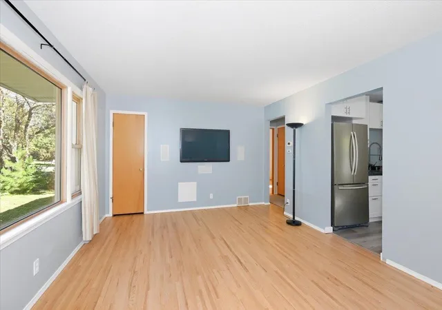 Photo 4 of Single family home for sale at 1614 Linzie Rd, Duluth, MN 55811 | MLS# 7147950 | Listing updated on 2026-10-08