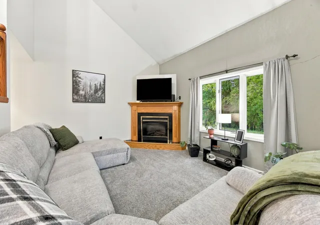 Photo 4 of Condo for sale at 787 Royal Oaks Dr N, Fargo, ND 58102 | MLS# 7147952 | Listing updated on 2026-09-25