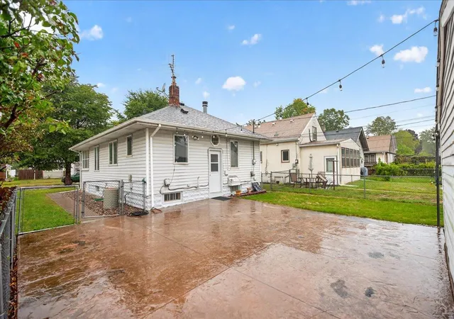 Photo 3 of Single family home for sale at 317 6th Avenue S, South Saint Paul, MN 55075 | MLS# 7147956 | Listing updated on 2026-09-22