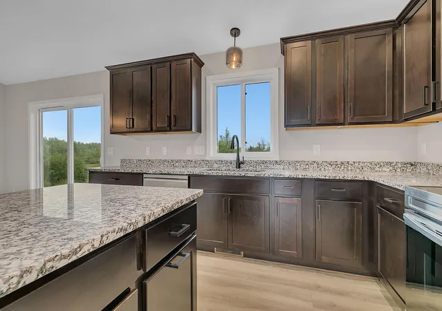 Photo 4 of Single family home for sale at 1902 Maple Leaf Ln, Litchfield, MN 55355 | MLS# 7147962 | Listing updated on 2026-09-28