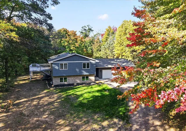 Photo 2 of Single family home for sale at 4926 Shady Ln, North Branch, MN 55056 | MLS# 7147975 | Listing updated on 2026-10-08