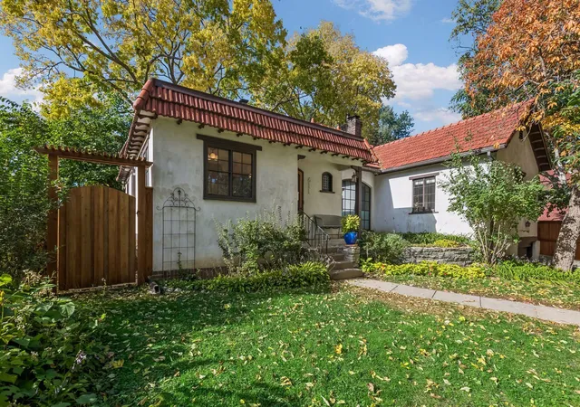 Photo 2 of Single family home for sale at 611 6th Avenue Se, Minneapolis, MN 55414 | MLS# 7147996 | Listing updated on 2026-10-29