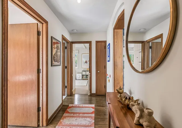 Photo 4 of Single family home for sale at 611 6th Avenue SE, Minneapolis, MN 55414 | MLS# 7147996 | Listing updated on 2026-10-29