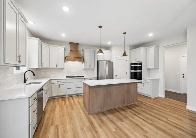 Photo 3 of Single family home for sale at 858 Greywood Blvd Sw, Delano, MN 55328 | MLS# 7148001 | Listing updated on 2026-09-24