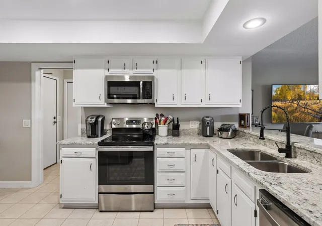 Photo 4 of Condo for sale at 9700 Portland Ave S #223, Minneapolis, MN 55420 | MLS# 7148008 | Listing updated on 2026-09-24