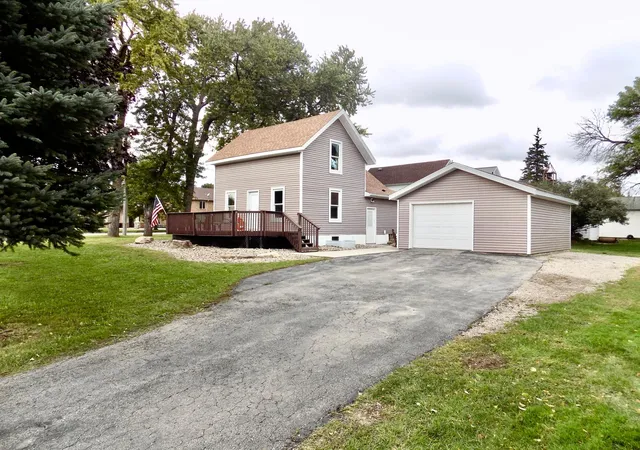 Photo 1 of Single family home for sale at 303 1st Avenue Se, Grand Meadow, MN 55936 | MLS# 7148023 | Listing updated on 2026-10-07