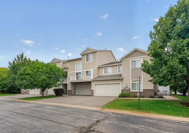 Photo 2 of Single family home for sale at 11172 76th Street Ne, Albertville, MN 55301 | MLS# 7148028 | Listing updated on 2026-09-22