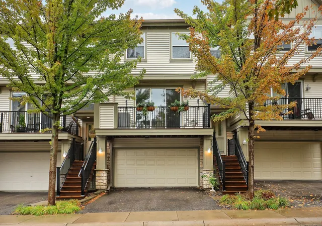 Photo 1 of Single family home for sale at 11211 Kinsley St, Eden Prairie, MN 55344 | MLS# 7148038 | Listing updated on 2026-10-01
