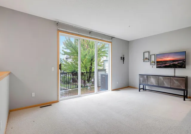 Photo 3 of Single family home for sale at 11211 Kinsley St, Eden Prairie, MN 55344 | MLS# 7148038 | Listing updated on 2026-10-01