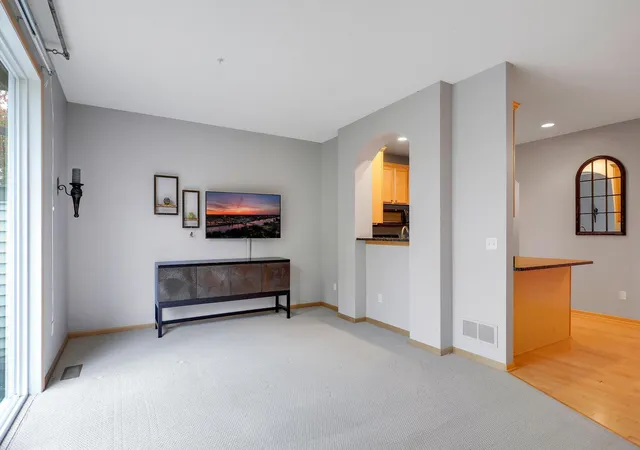 Photo 3 of Single family home for sale at 11211 Kinsley St, Eden Prairie, MN 55344 | MLS# 7148038 | Listing updated on 2026-10-01