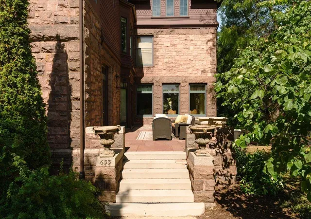 Photo 4 of Single family home for sale at 633 Fairmount Ave, Saint Paul, MN 55105 | MLS# 7148040 | Listing updated on 2026-09-29