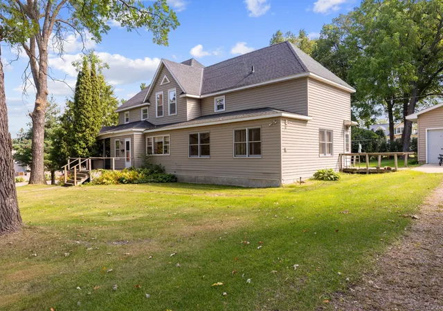 Photo 3 of Single family home for sale at 105 3rd Street SE, Aitkin, MN 56431 | MLS# 7148045 | Listing updated on 2026-10-08
