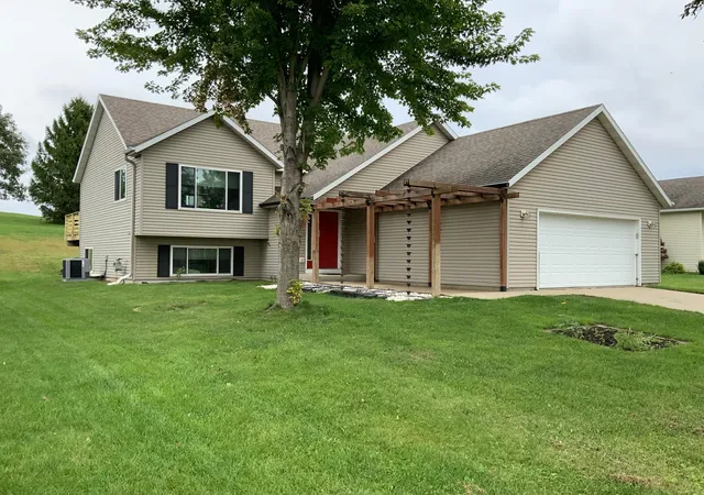 Single family home for sale at 5261 51st Street NW, Rochester, MN 55901 | MLS# 7148047 | Listing updated on 2026-09-24