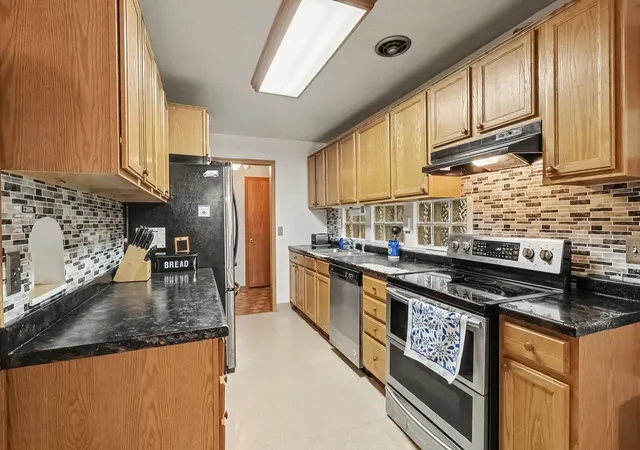 Photo 1 of Single family home for sale at 849 8th Avenue Sw, Faribault, MN 55021 | MLS# 7148050 | Listing updated on 2026-10-02