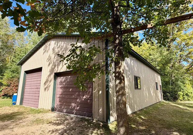 Photo 1 of Single family home for sale at 1398 County Rd 6 NW, Baudette, MN 56623 | MLS# 7148054 | Listing updated on 2026-09-22