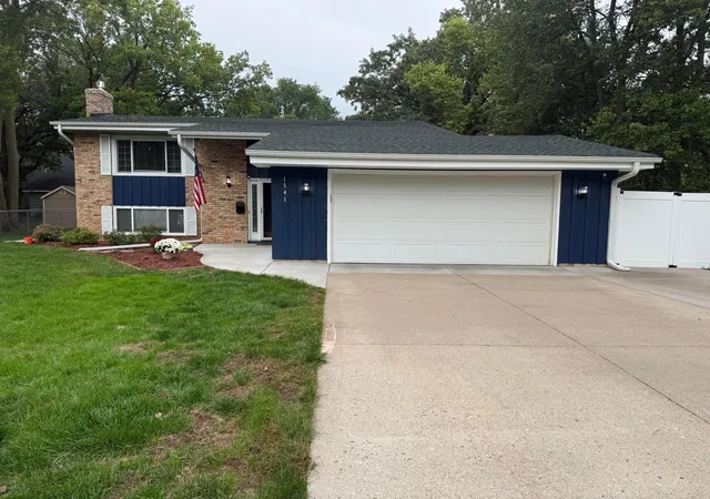 Photo 1 of Single family home for sale at 1541 Franklin Ln, Anoka, MN 55303 | MLS# 7148061 | Listing updated on 2026-09-26