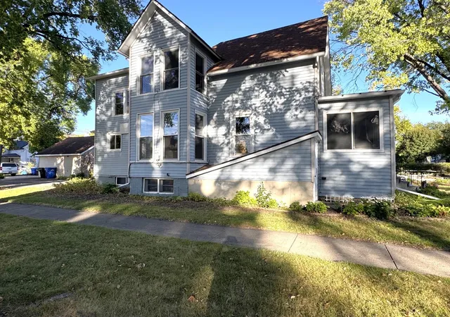Photo 3 of Multi family home for sale at 1021 4th Avenue S, Fargo, ND 58103 | MLS# 7148068 | Listing updated on 2026-09-23