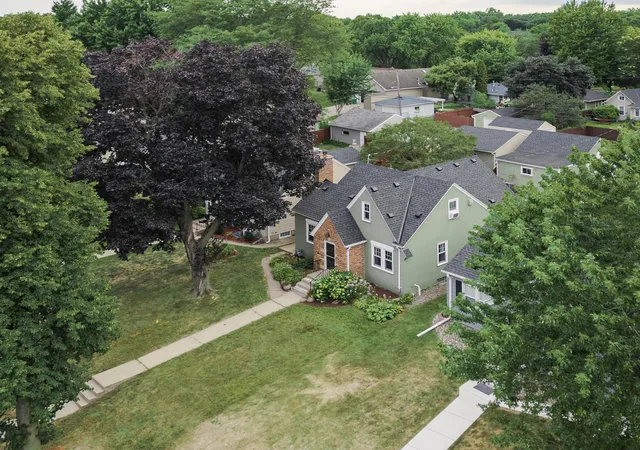 Photo 3 of Single family home for sale at 2724 Utica Ave S, Minneapolis, MN 55416 | MLS# 7148069 | Listing updated on 2026-09-22