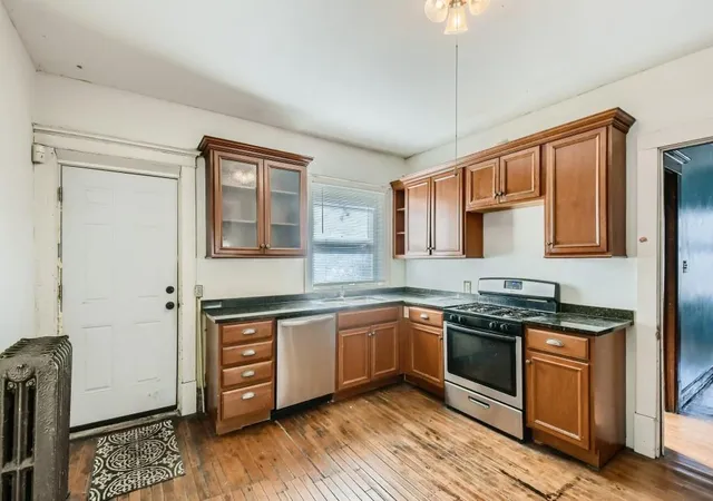 Photo 2 of House for sale at 2541 3rd Avenue S, Minneapolis, MN 55404 | MLS# 7148074 | Listing updated on 2026-09-22