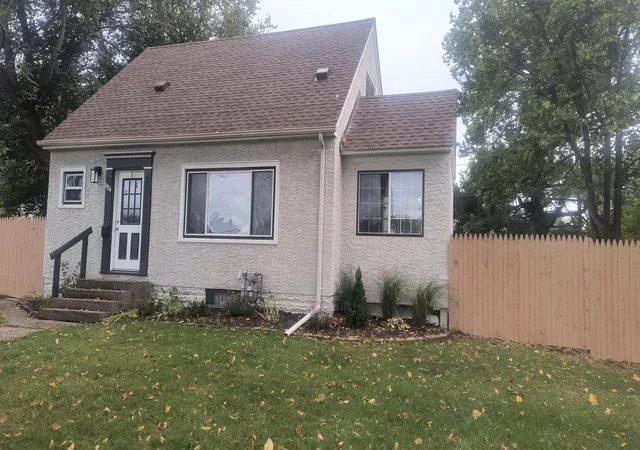Photo 3 of Single family home for sale at 1824 Clear Ave, Saint Paul, MN 55119 | MLS# 7148083 | Listing updated on 2026-09-22