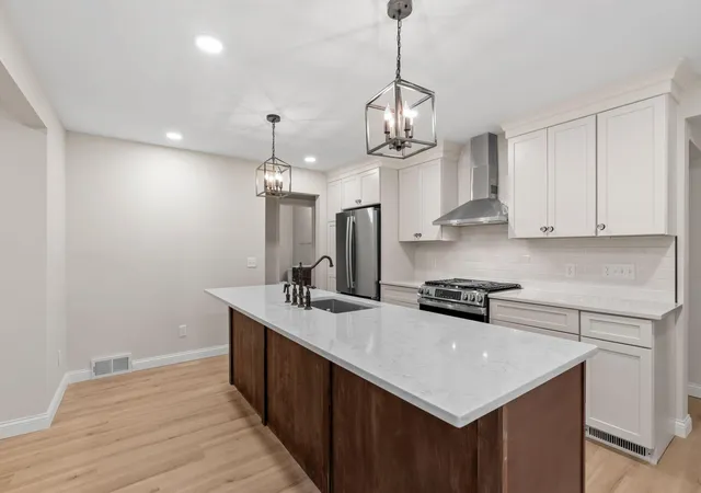 Photo 4 of Single family home for sale at 5735 Grant Lorenz Rd, Excelsior, MN 55331 | MLS# 7148093 | Listing updated on 2026-09-30
