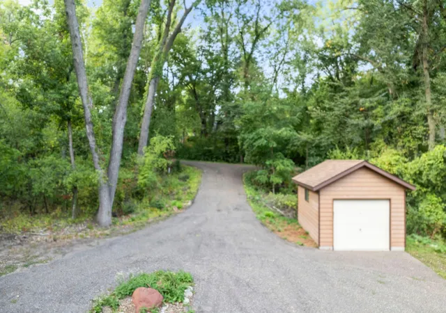 Photo 4 of Single family home for sale at 9432 Old Concord Blvd, Inver Grove Heights, MN 55076 | MLS# 7148114 | Listing updated on 2026-09-24