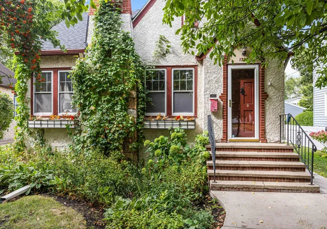 Photo 2 of Sale Pending at 1322 3rd Street N, Fargo, ND 58102 | MLS# 7148121 | Listing updated on 2026-10-02