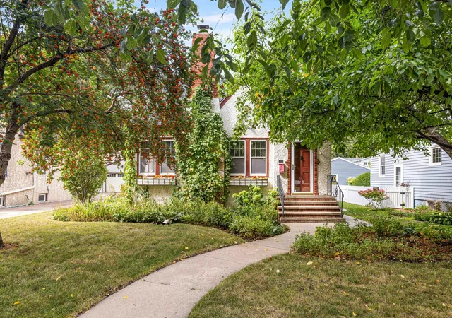 Photo 3 of Sale Pending at 1322 3rd Street N, Fargo, ND 58102 | MLS# 7148121 | Listing updated on 2026-10-02