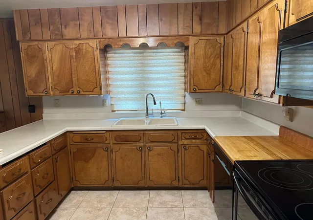 Photo 1 of Single family home for sale at 425 Hollett St, Tracy, MN 56175 | MLS# 7148129 | Listing updated on 2026-09-26