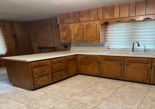 Photo 2 of Single family home for sale at 425 Hollett St, Tracy, MN 56175 | MLS# 7148129 | Listing updated on 2026-09-26