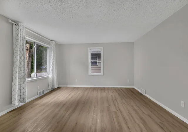 Photo 3 of Single family home for sale at 808 5th Avenue SE, Saint Cloud, MN 56304 | MLS# 7148135 | Listing updated on 2026-09-23
