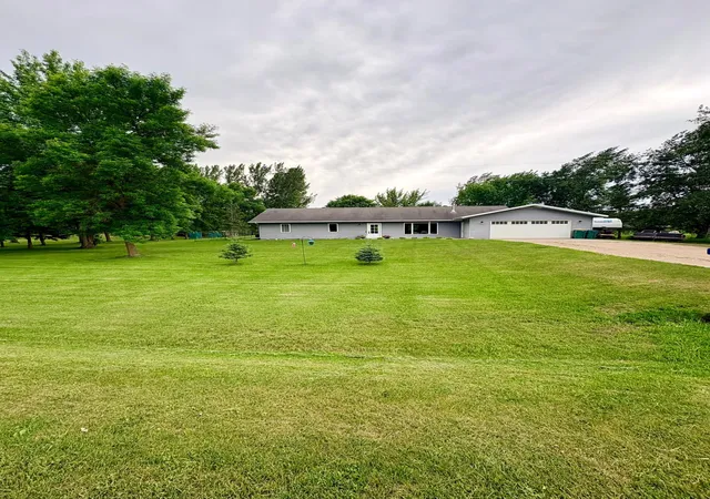 Photo 2 of Single family home for sale at 28169 Meadow Dr, Detroit Lakes, MN 56501 | MLS# 7148138 | Listing updated on 2026-09-22