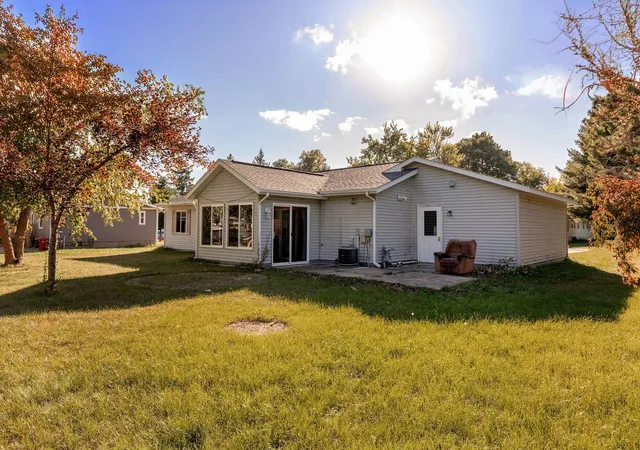 Photo 2 of Single family home for sale at 31060 Pine St, Pequot Lakes, MN 56472 | MLS# 7148155 | Listing updated on 2026-10-19