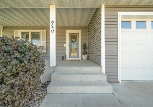 Photo 3 of Single family home for sale at 620 Anderson Way, Alexandria, MN 56308 | MLS# 7148159 | Listing updated on 2026-10-07