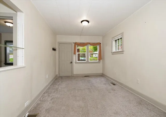 Photo 3 of Single family home for sale at 506 Sparkman Ave, Duluth, MN 55803 | MLS# 7148172 | Listing updated on 2026-09-22