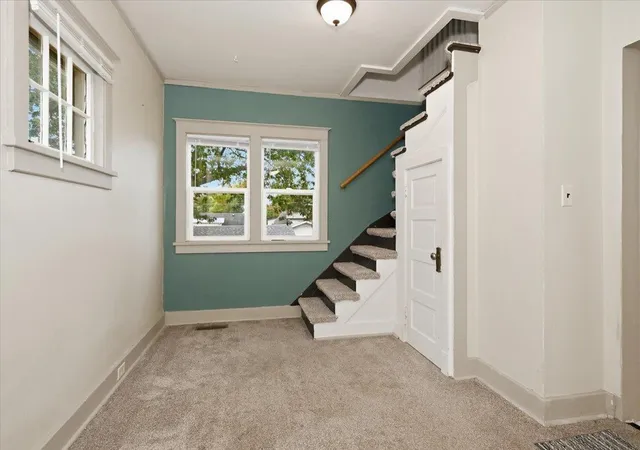 Photo 4 of Single family home for sale at 506 Sparkman Ave, Duluth, MN 55803 | MLS# 7148172 | Listing updated on 2026-09-22