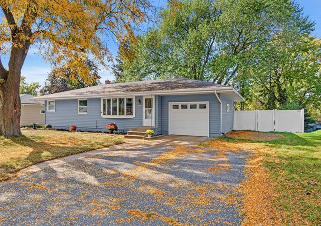 Photo 1 of Single family home for sale at 2949 Northview St, Saint Paul, MN 55113 | MLS# 7148175 | Listing updated on 2026-10-20