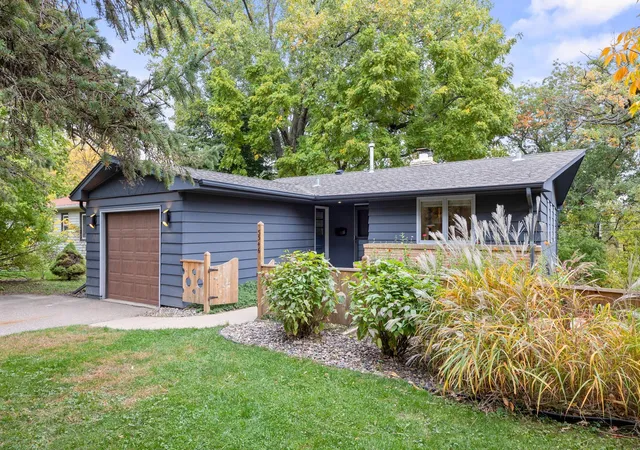 Photo 3 of Single family home for sale at 3346 Kyle Ave N, Minneapolis, MN 55422 | MLS# 7148176 | Listing updated on 2026-10-09