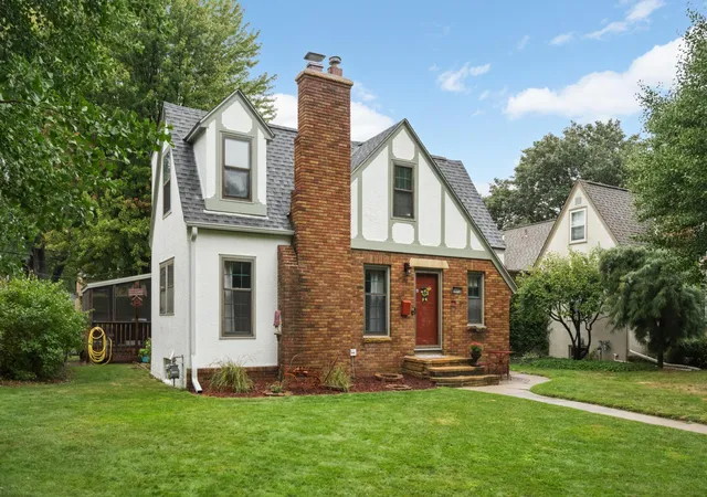 Photo 2 of Single family home for sale at 5612 12th Avenue S, Minneapolis, MN 55417 | MLS# 7148179 | Listing updated on 2026-09-30