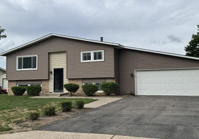 Photo 1 of Sale Pending at 134 Cannon View Dr, Red Wing, MN 55066 | MLS# 7148189 | Listing updated on 2026-09-29