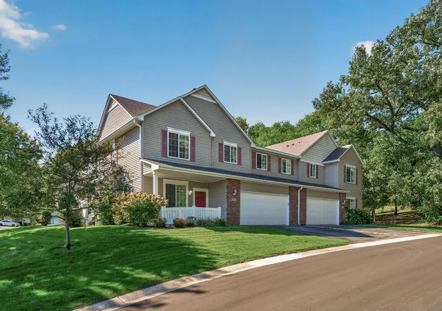 Photo 2 of Single family home for sale at 703 Maple Hills Dr #D, Saint Paul, MN 55117 | MLS# 7148190 | Listing updated on 2026-10-03
