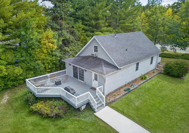 Photo 4 of Single family home for sale at 1029 Golf Crse Rd, Grand Rapids, MN 55744 | MLS# 7148198 | Listing updated on 2026-09-24