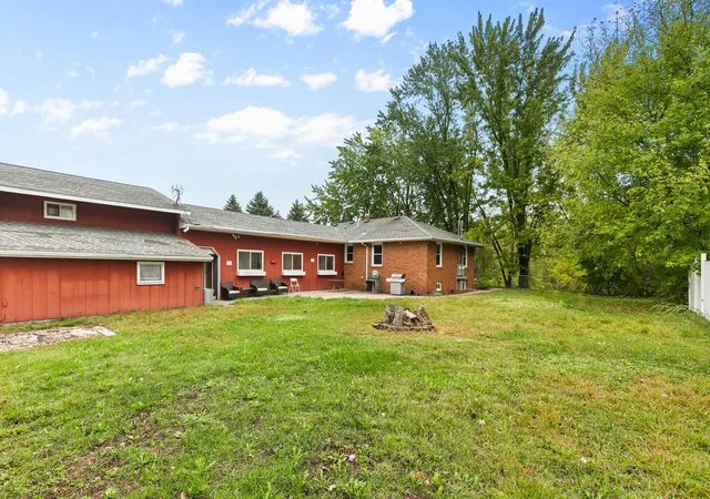 Listing Photo 4 - Condo for sale in building located at 2545 70th St E, Inver Grove Heights, MN 55076