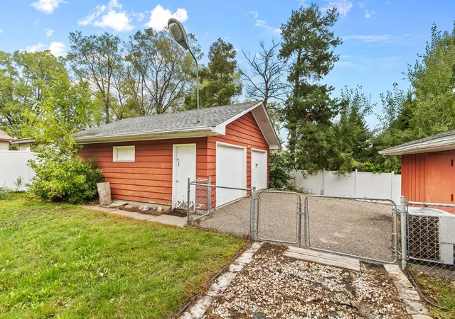 Listing Photo 5 - Condo for sale in building located at 2545 70th St E, Inver Grove Heights, MN 55076