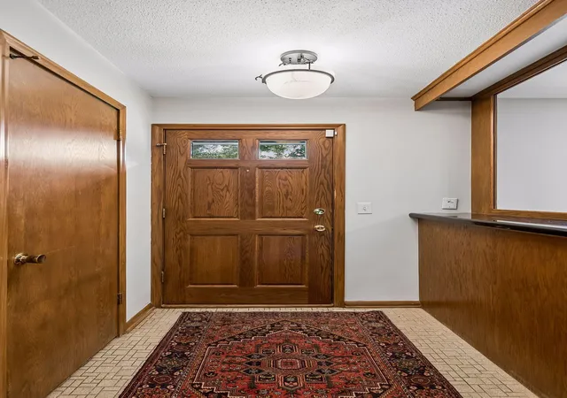 Photo 3 of Single family home for sale at 5932 Walnut Dr, Minneapolis, MN 55436 | MLS# 7148204 | Listing updated on 2026-10-08