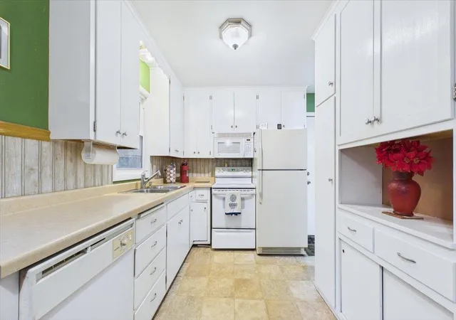 Photo 4 of Single family home for sale at 3624 Rolling View Dr, Saint Paul, MN 55110 | MLS# 7148228 | Listing updated on 2026-10-22
