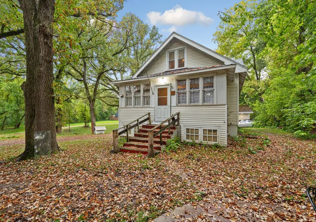 Photo 1 of Single family home for sale at 1030 Willow St, Faribault, MN 55021 | MLS# 7148232 | Listing updated on 2026-10-05